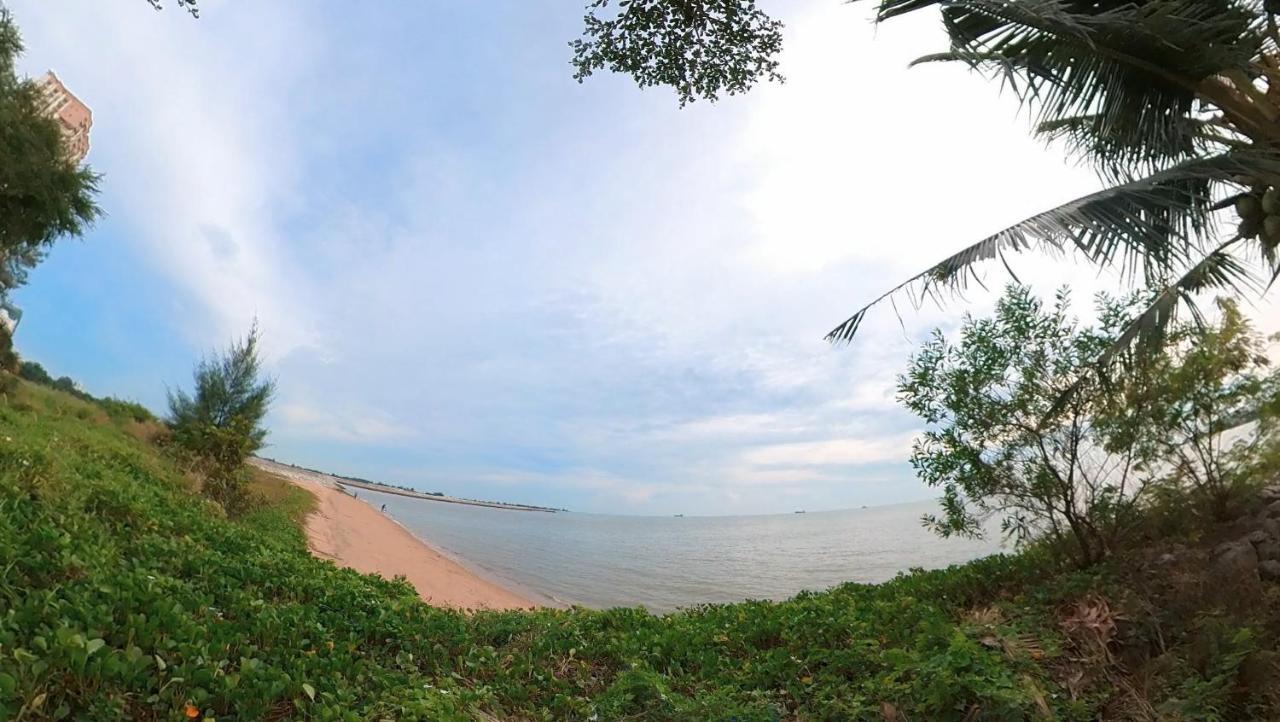 Melaka Beachfront Villa With Pool Eksteriør billede
